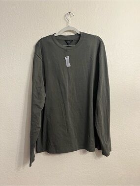 Banana Republic Men's Long Sleeve Crewneck Shirt in Olive